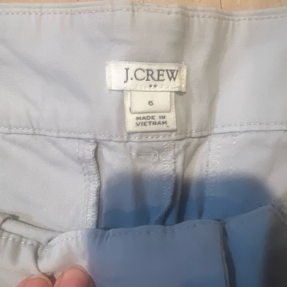 J. Crew Women's Size 6 Light Gray Cotton Stretch Chino 5" Shorts - Picture 3 of 5
